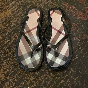 NWOT Burberry PVC flip flops